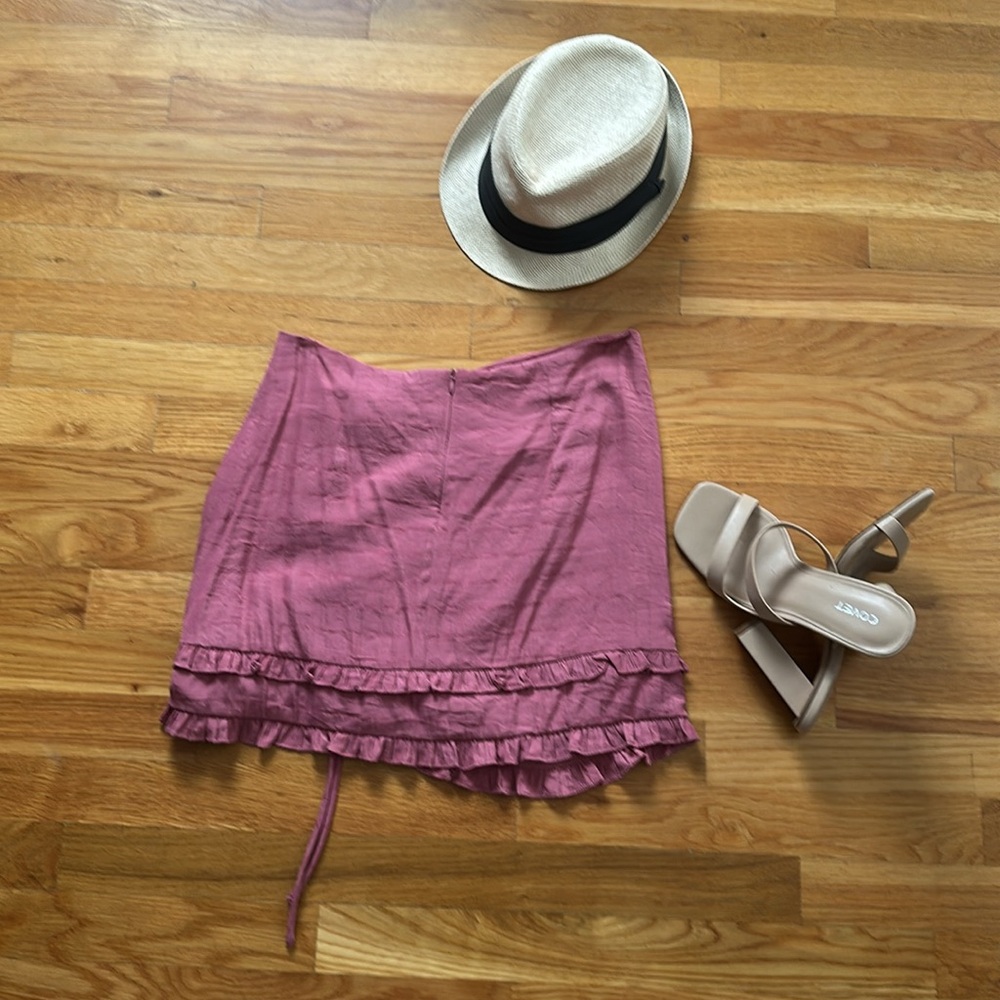 Lulus size med/ mini skirt in salmon